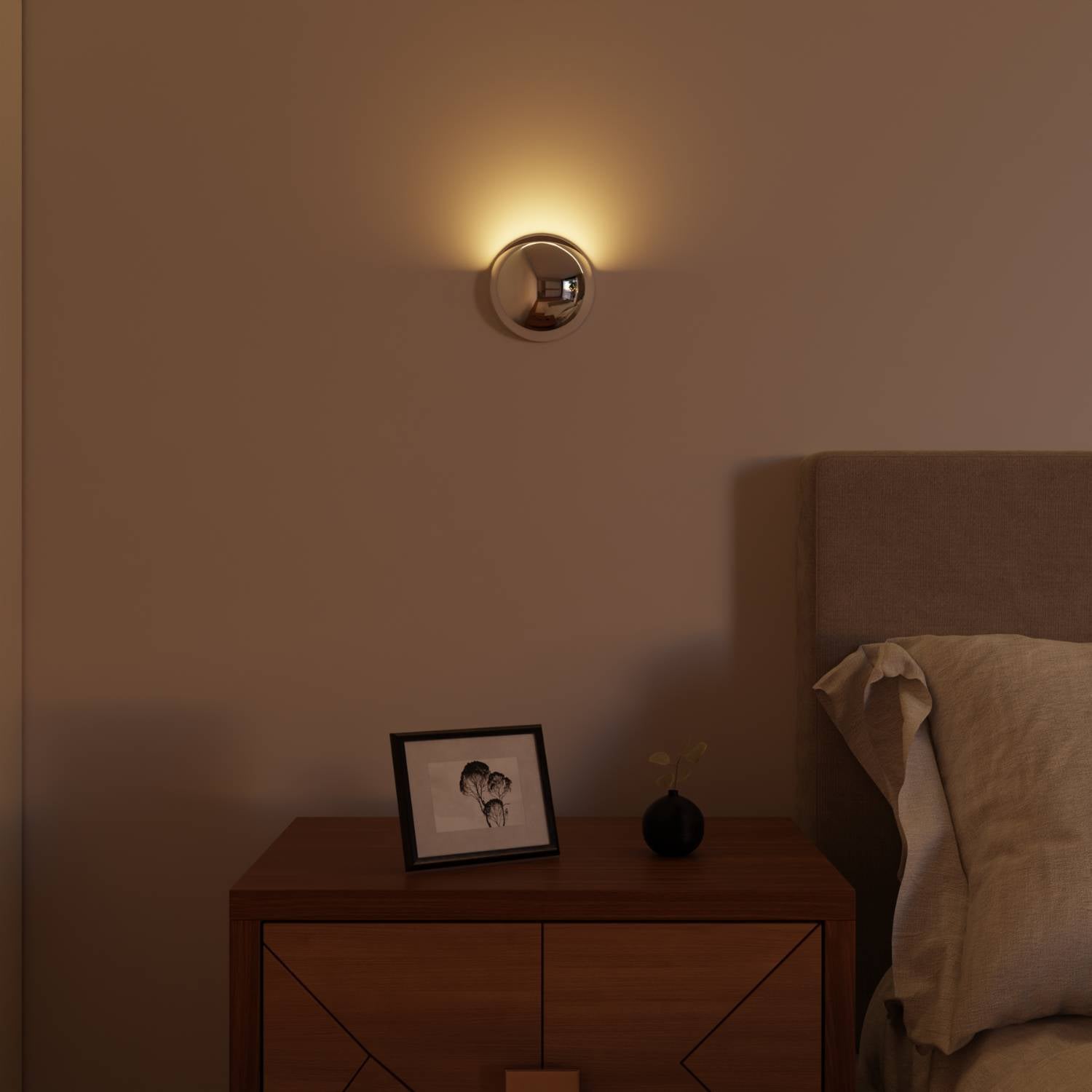 Pela wall light