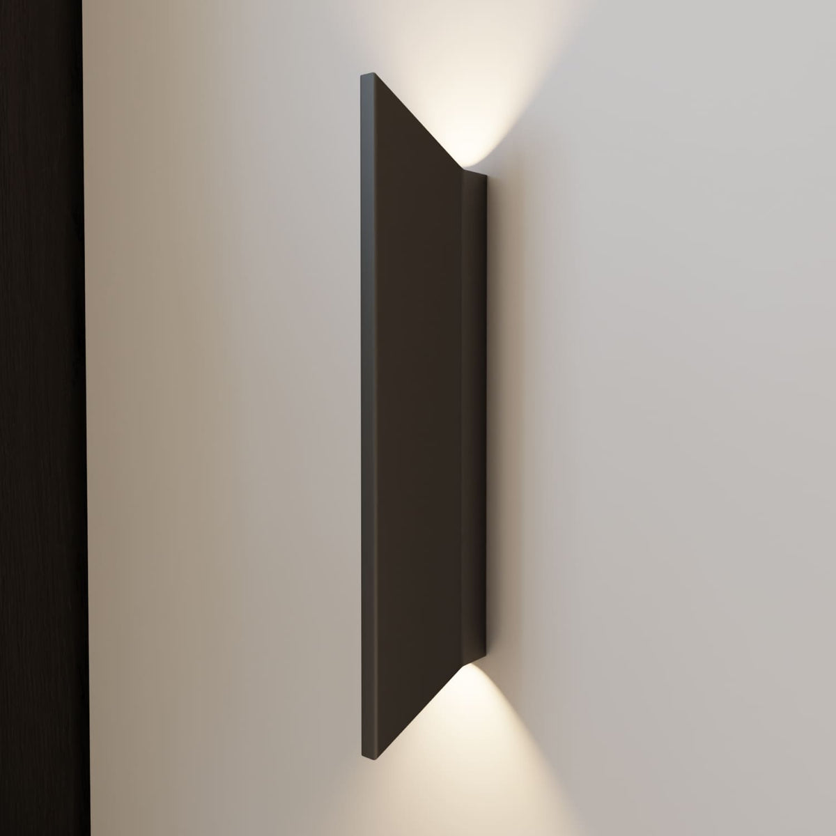Aviso wall light