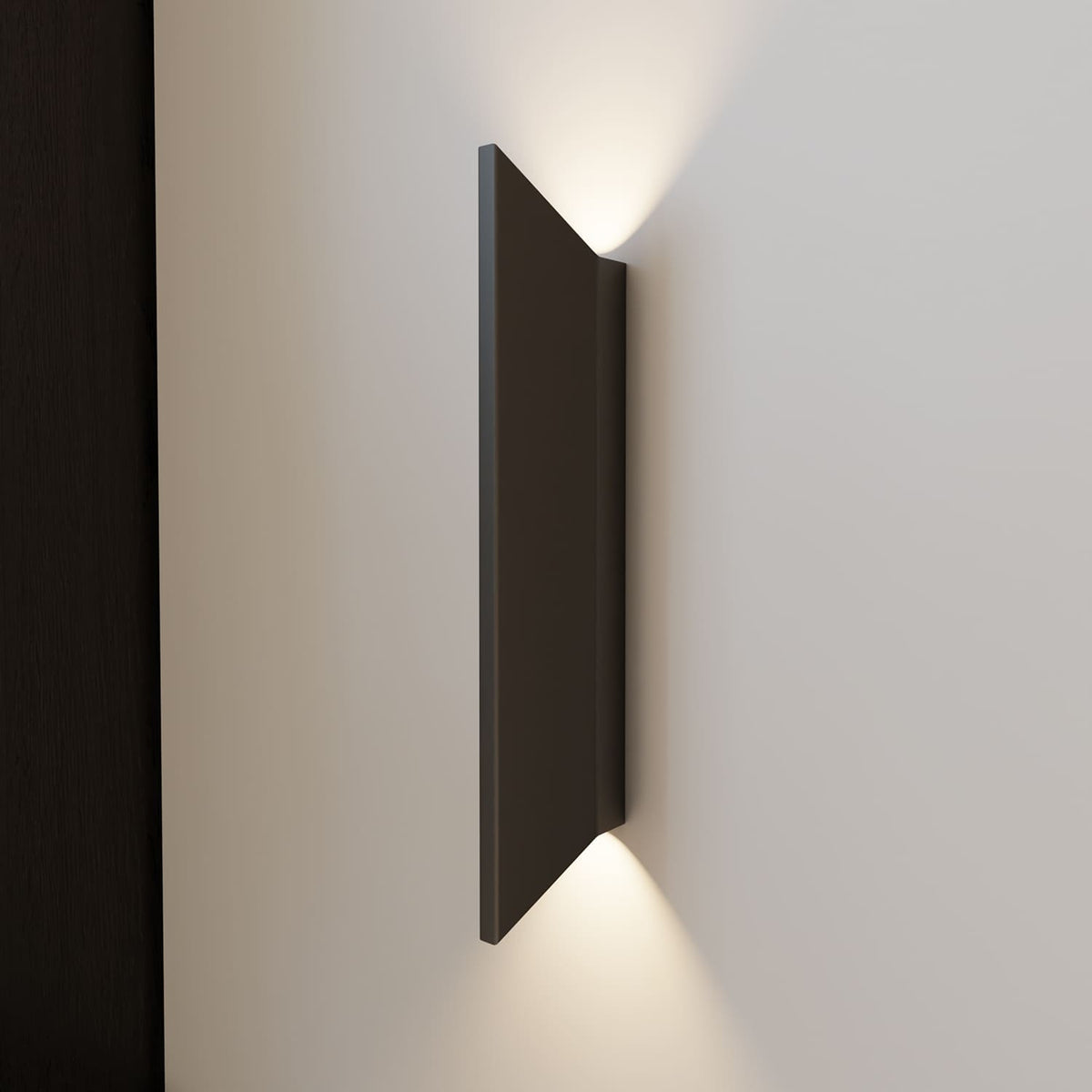 Aviso wall light